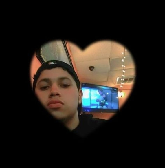 Meet your Posher, Andrés - Picture 1 of 1